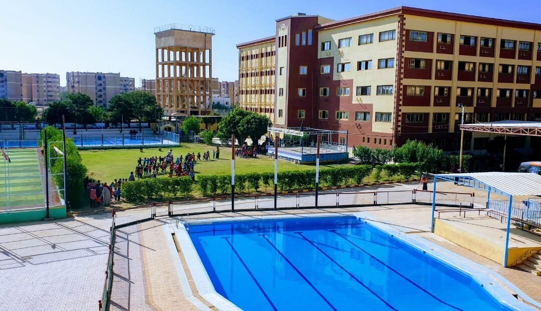 حمام سباحة مدرسة المستقبل-  بأسوان